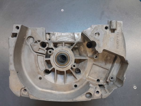 Картер за моторен храсторез Husqvarna 343R, 343F, 343FR, 345R, 345RX, 345FX втора употреба