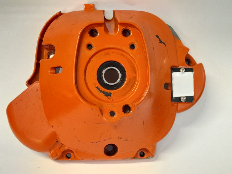 Капак съединител за моторна коса Husqvarna 535RХ, 333R, 335FR - 537302901/втора употреба/